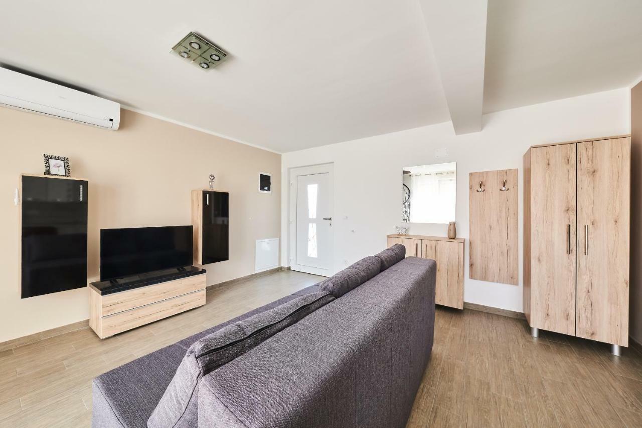 Apartment Tamara Умаг Экстерьер фото